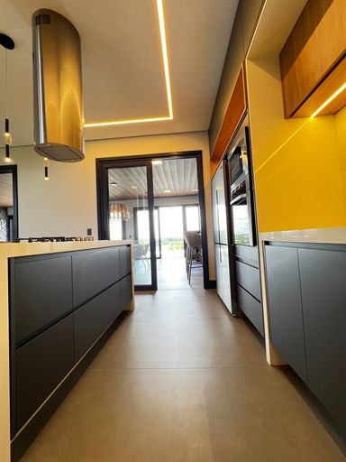 Cozinha da Mansão à venda no Campo de Toscana, em Vinhedo-SP