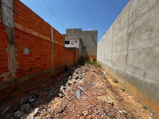 Terreno à venda no Residencial Parque Laguna, em Salto/SP