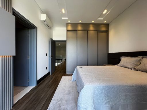 Suíte 1 da Mansão à venda no Campo de Toscana, em Vinhedo-SP