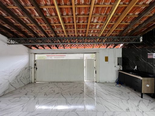 Garagem da Casa à venda no Residencial São Gabriel, em Salto-SP