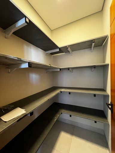 Despensa da casa à venda no Condomínio Lagos D'Icaraí, em Salto-SP