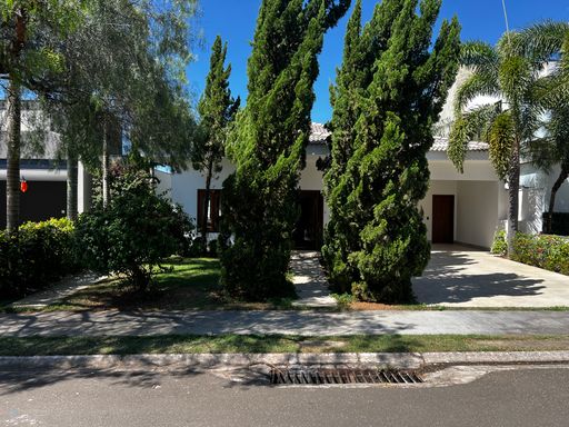 Fachada da Casa à venda no Condomínio Helvetia Park, em Indaiatuba-SP
