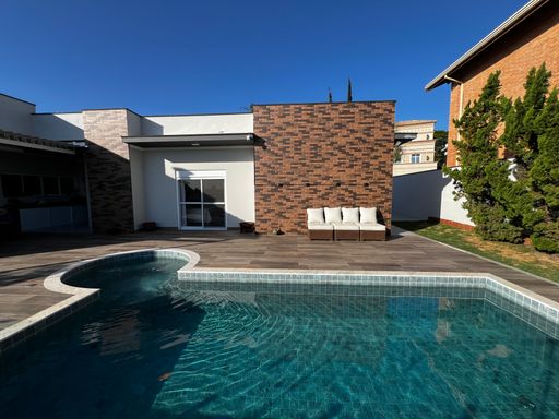 Piscina da Casa à venda no Condomínio Helvétia Park, em Indaiatuba-SP