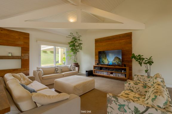 Sala da mansão à venda no Lagos de Shanadú, em Indaiatuba-SP