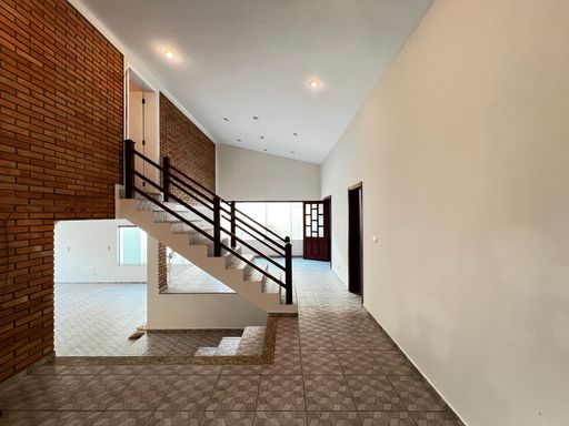 Entrada da casa para locação no Condomínio Milioni, em Salto/SP