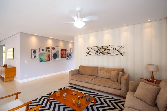 Sala da mansão à venda no Condomínio Lagos de Shanadú, em Indaiatuba-SP