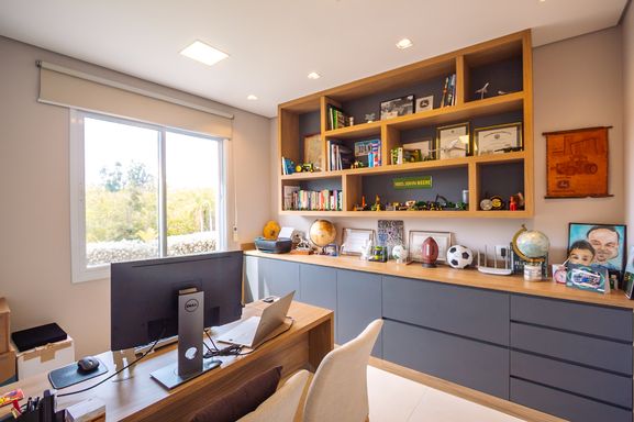 Home office da mansão à venda no Condomínio Lagos de Shanadú, em Indaiatuba-SP