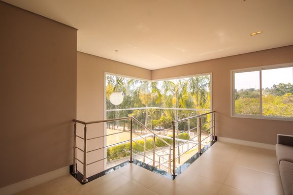 Sala da mansão à venda no Condomínio Lagos de Shanadú, em Indaiatuba-SP