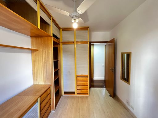 Dormitório Apartamento à Venda no Edifício Solar das Palmeiras, na Vila Mariana, em São Paulo