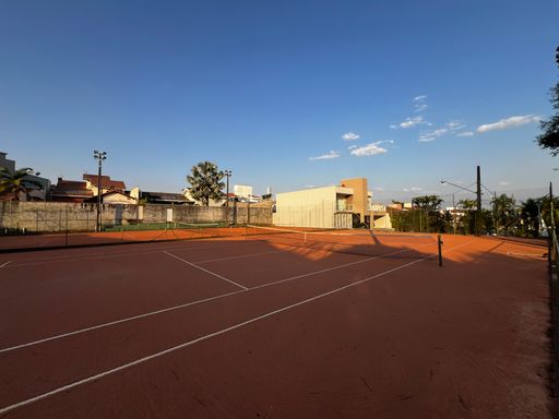 Quadra de Saibro do Condomínio Milioni, em Salto/SP