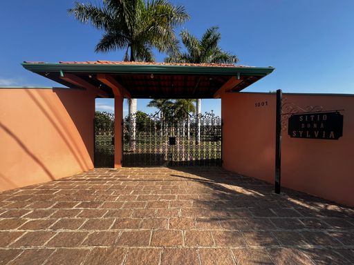 Entrada Haras à venda no Condomínio Santa Filomena, em Salto/SP