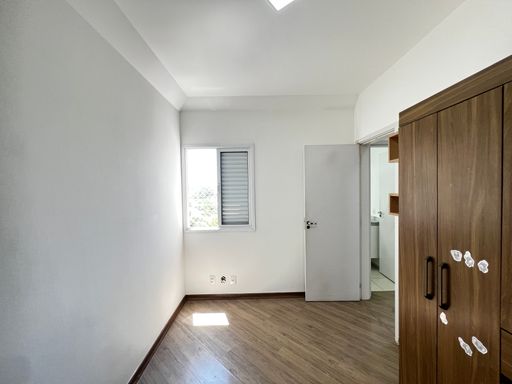 Dormitório 1 do apartamento à venda no Jardim dos Taperás, em Salto-SP