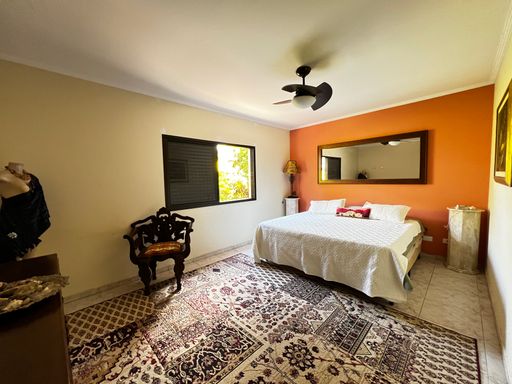 Suíte da casa à venda no condomínio Monte Belo, em Salto-SP