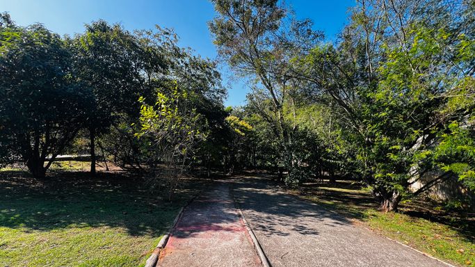 Pista de caminhada / cooper do Condomínio Lagos D'Icaraí, em Salto-SP