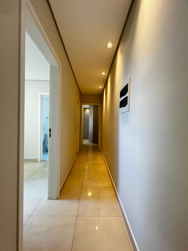 Corredor interno do apartamento à venda no Ilha do Mediterrâneo, em Itu-SP