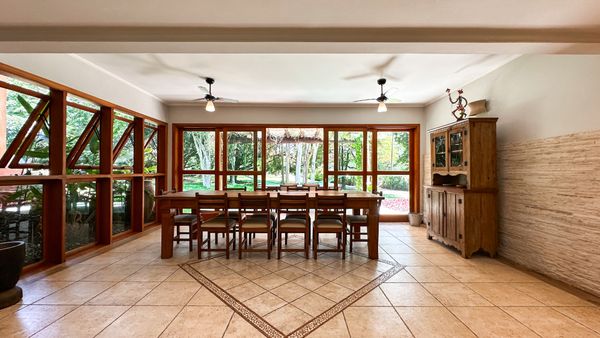 Sala de Jantar da casa à venda no Condomínio Colinas do Mosteiro de Itaici, em Indaiatuba