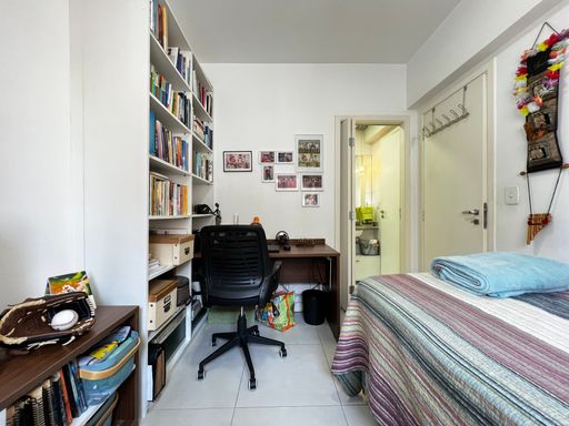 Suíte 1 do apartamento à venda na Vila Gumercindo, em São Paulo