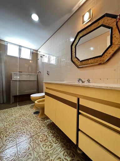 Banheiro Social do Apartamento à Venda no Edifício Renata, no Jardim Paulista, em São Paulo/SP