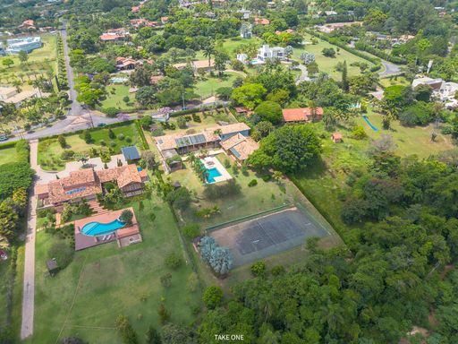 Vista aérea da mansão à venda no Lagos de Shanadú, em Indaiatuba-SP