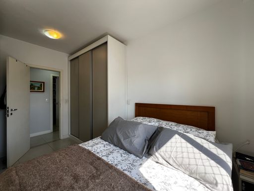 Suíte 2 do apartamento à venda na Vila Gumercindo, em São Paulo