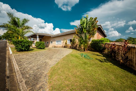 Fachada da Mansão à venda no Parque Village Castelo, em Itu/SP