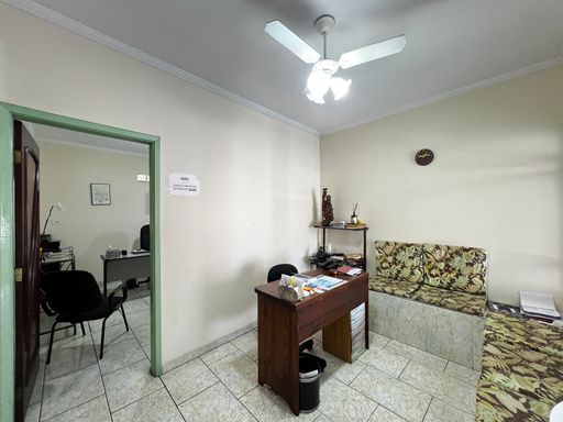 Sala de Espera da Casa Comercial à venda em Salto/SP