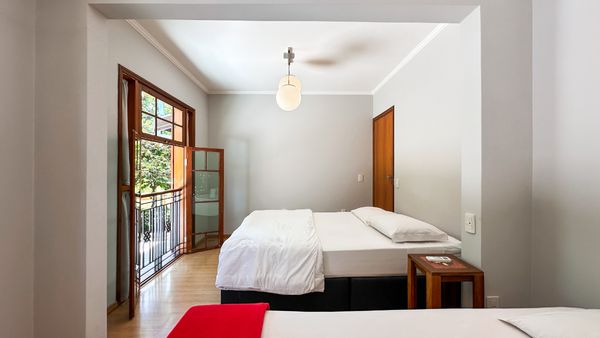 Suíte da casa à venda no Condomínio Colinas do Mosteiro de Itaici, em Indaiatuba