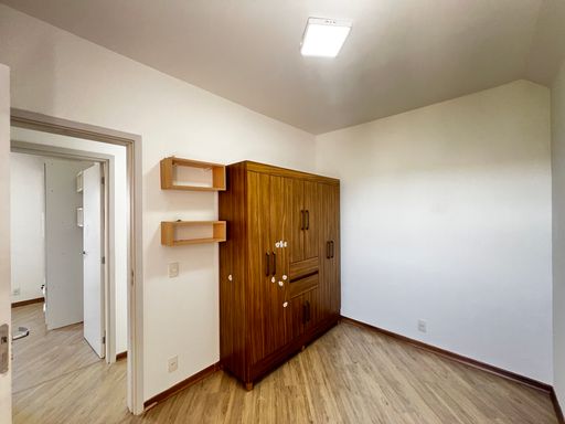 Dormitório 1 do apartamento à venda no Jardim dos Taperás, em Salto-SP