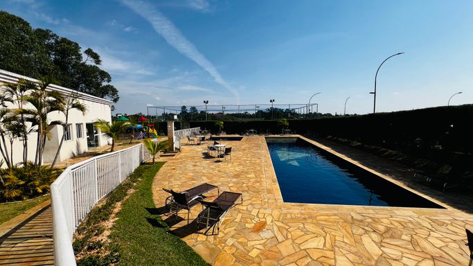 Piscina adulto do Edifício Moutonnée Residence, em Salto/SP