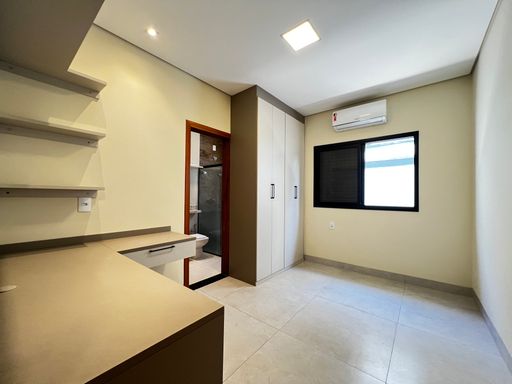 Suíte 1 da casa à venda no Condomínio Lagos D'Icaraí, em Salto-SP