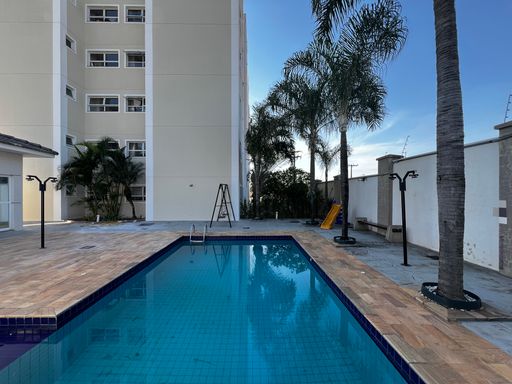 Piscina do Residencial Madrid, em Salto/SP