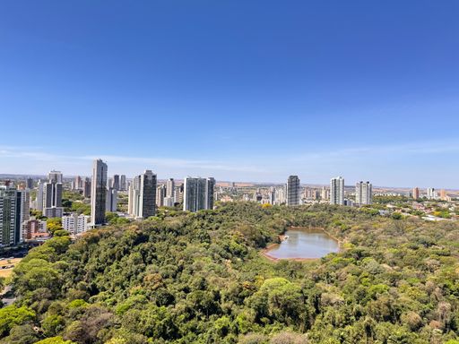 Vista para o lago do Parque do Ingá