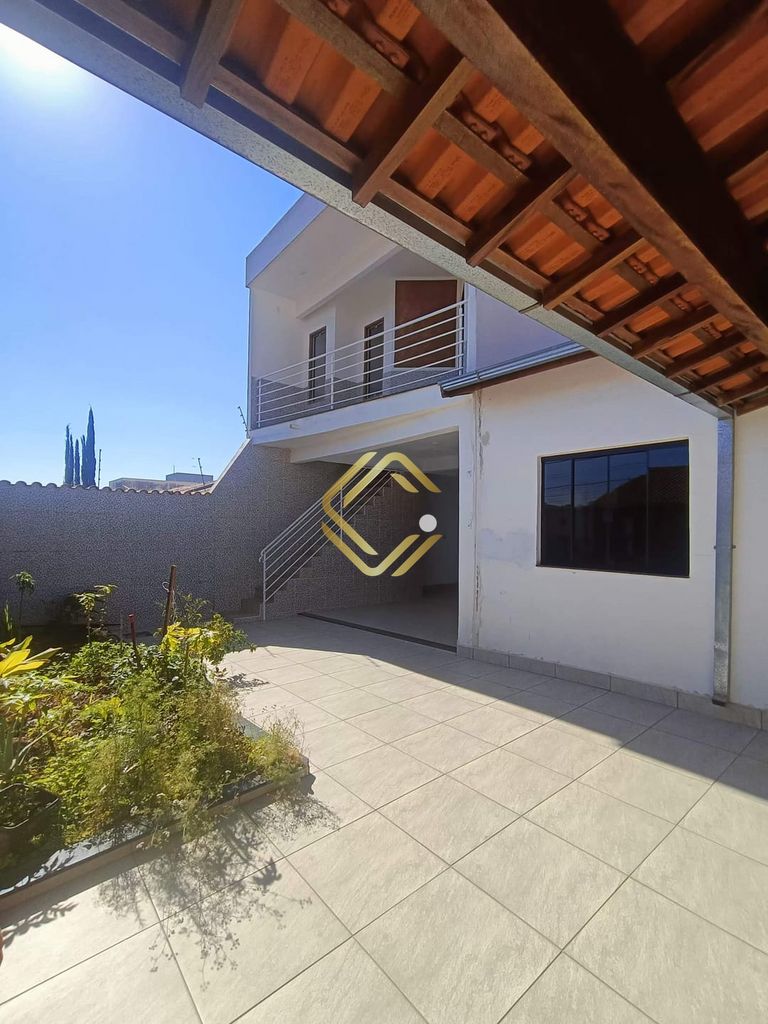 Casa em Jardim Floresta, Pouso Alegre-MG | CATEDRAL IMOVEIS