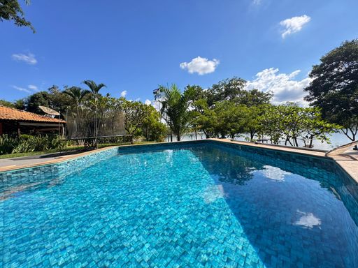 rancho na represa de miranda