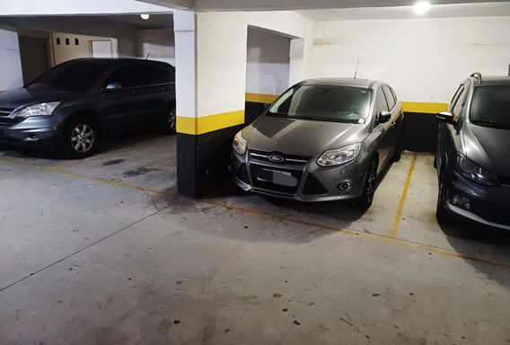 vaga de garagem coberta