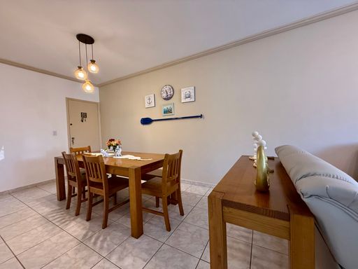 Sala ampla com 2 ambientes