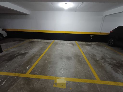 vaga de garagem coberta