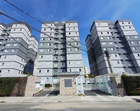fachada imponente do Residencial das Madeiras