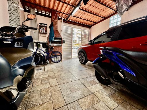 garagem com churrasqueira