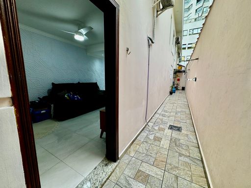 acesso a sala e corredor lateral