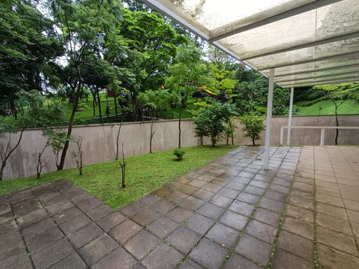 área do espaço gourmet arborizado