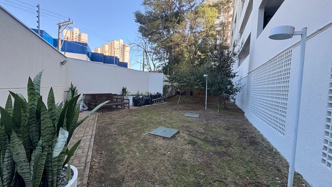 Espaço Pet e pomar