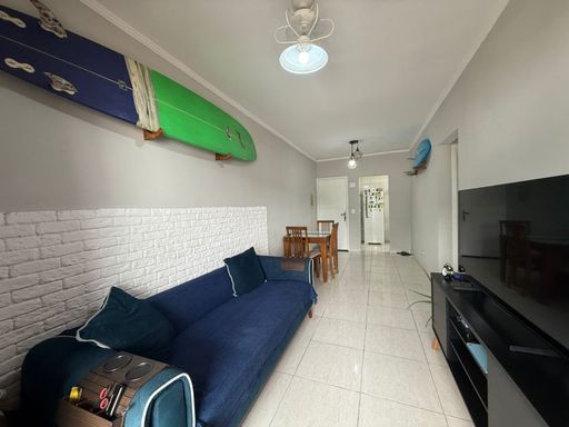 sala 2 ambientes com acesso a entrada principal