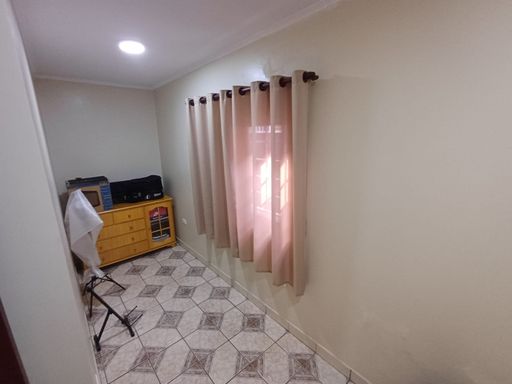 dormitório 1 com iluminação solar