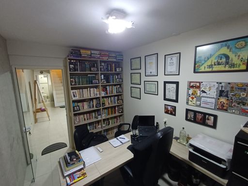 área home office do piso inferior