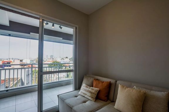 Sala ampla 2 ambientes em total requinte com sistema de iluminação