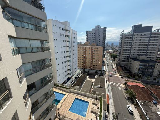 vista panorâmica da piscina adulto e infantil