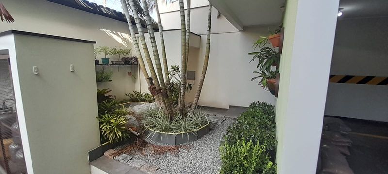 hall de entrada com acesso ao portão eletrônico