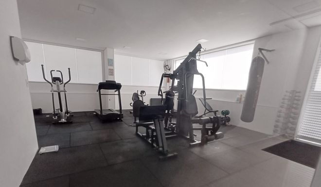 academia bem equipada