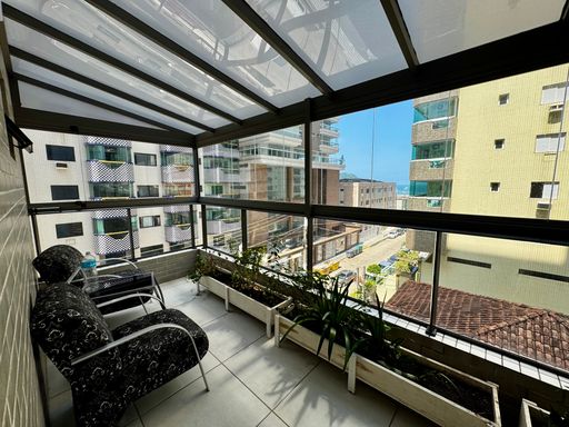 espaço garden envidraçado com vista mar